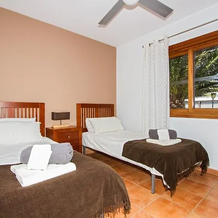 Playa Blanca Sleeps 15 Pool Air Con Wifi * Playa Blanca (Lanzarote)